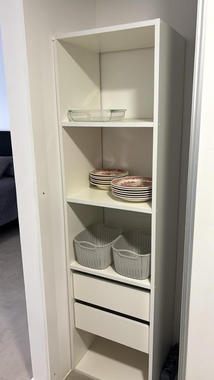 Monoambiente Amoblado Con Heladera Y Cocina Apartment - Buenos Aires — Fotos 2