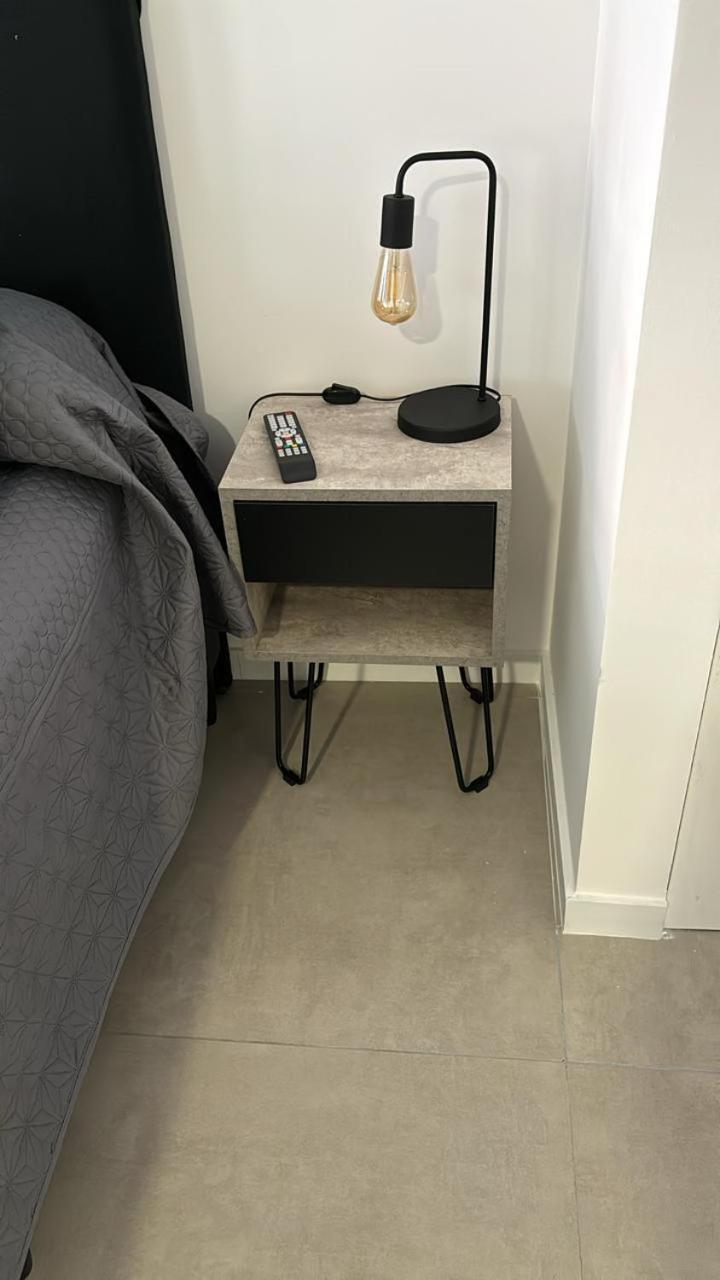 Monoambiente Amoblado Con Heladera Y Cocina Apartment - Buenos Aires — Fotos 3